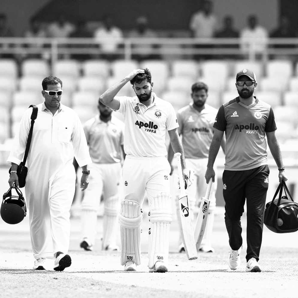 शारजाह की ट्रॉफ़ी से आगे: अफ़ग़ानिस्तान की असली बहस जवाबदेही और मौक़ों की है शारजाह की ट्रॉफ़ी से आगे: अफ़ग़ानिस्तान की असली बहस जवाबदेही और मौक़ों की है